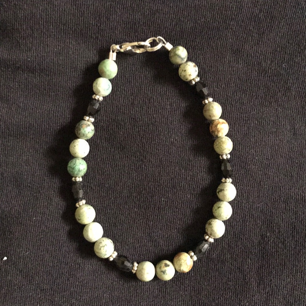 Bead bracelet